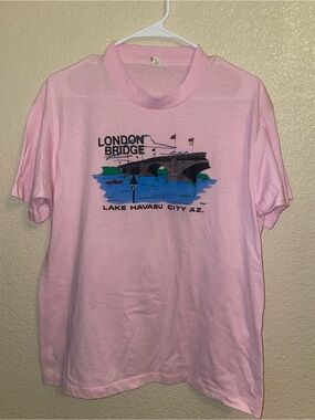 Vintage Screen Stars Pink London Bridge Graphic Tee lake Havasu city, Arizona